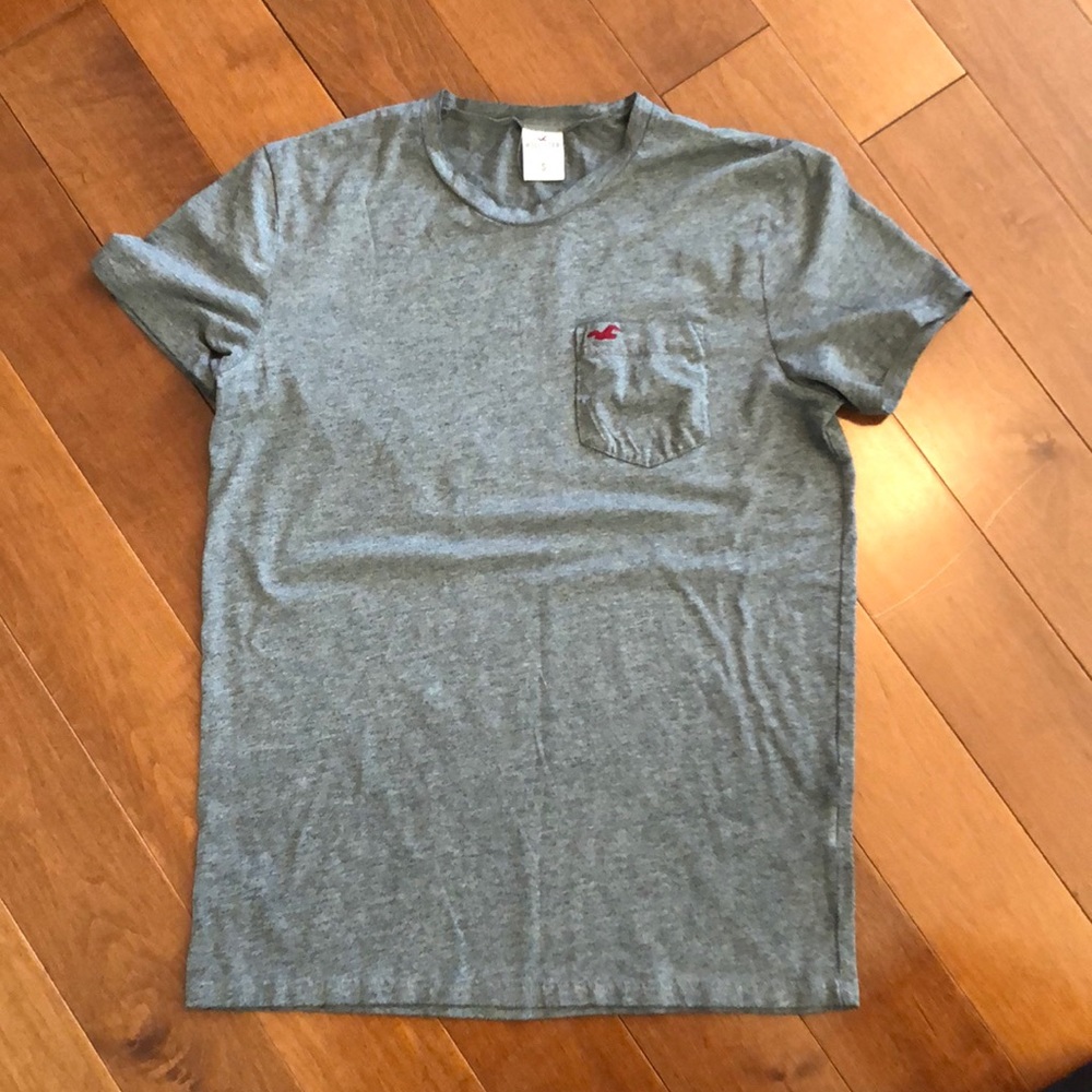 Hollister tee